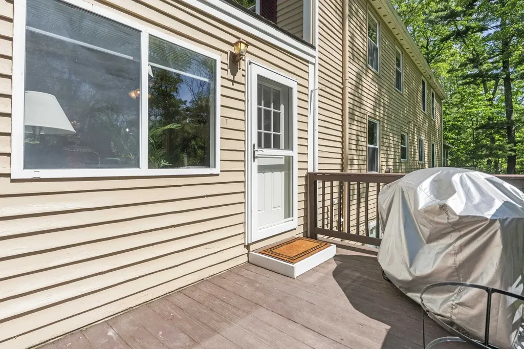 3 Richardson Drive Derry NH 03038