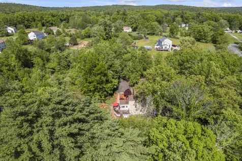 3 Richardson Drive Derry NH 03038
