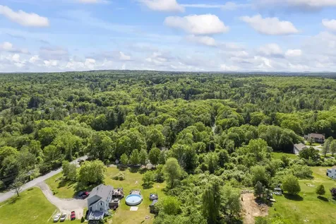 3 Richardson Drive Derry NH 03038