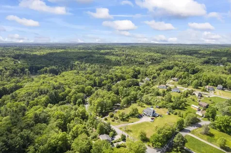 3 Richardson Drive Derry NH 03038