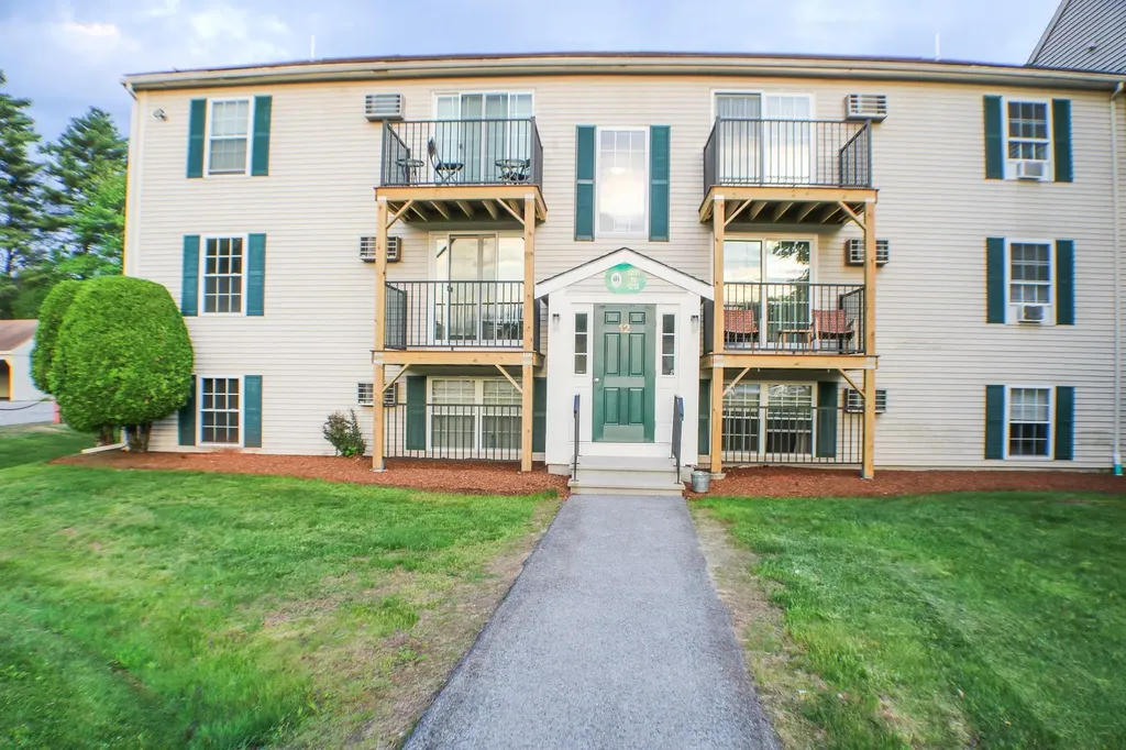 1702 White Cedar Boulevard Portsmouth NH 03801