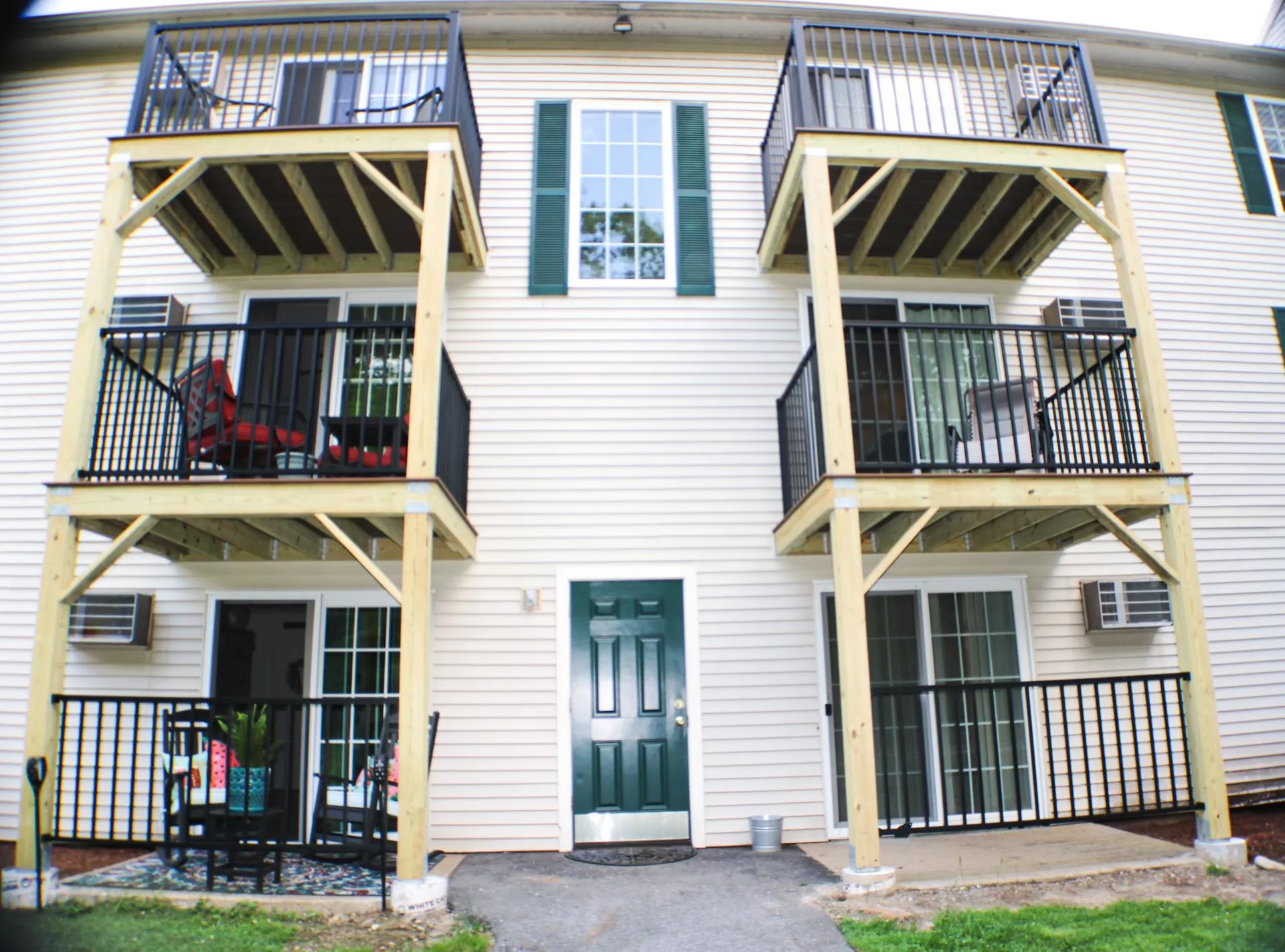 1702 White Cedar Boulevard Portsmouth NH 03801