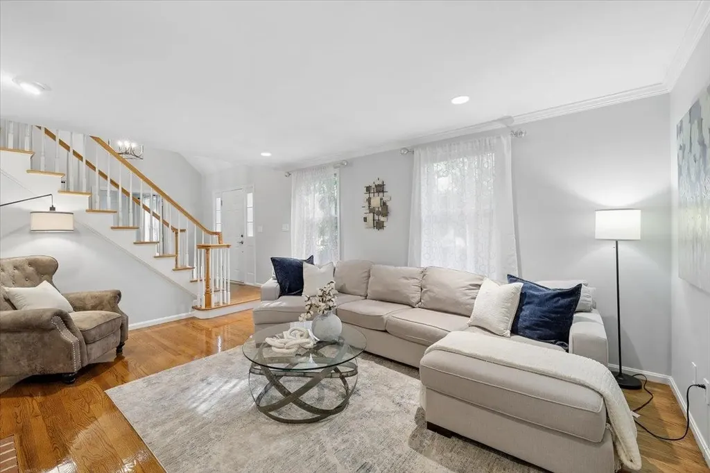 22 Kent Street Windham NH 03087