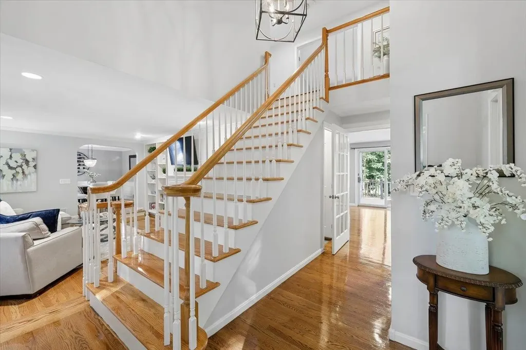 22 Kent Street Windham NH 03087