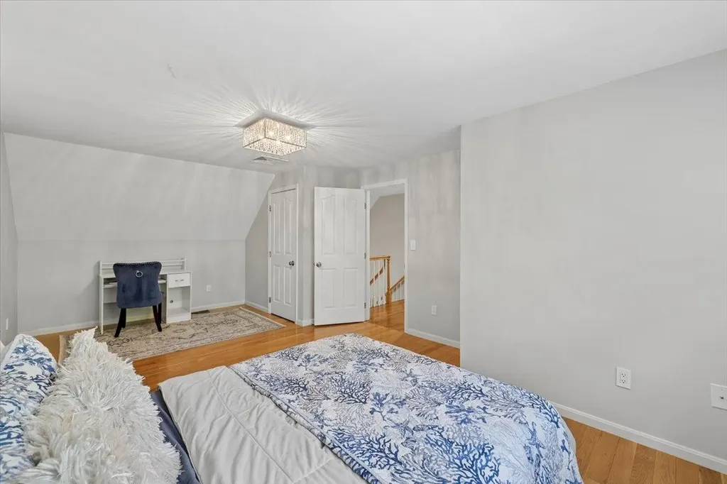 22 Kent Street Windham NH 03087