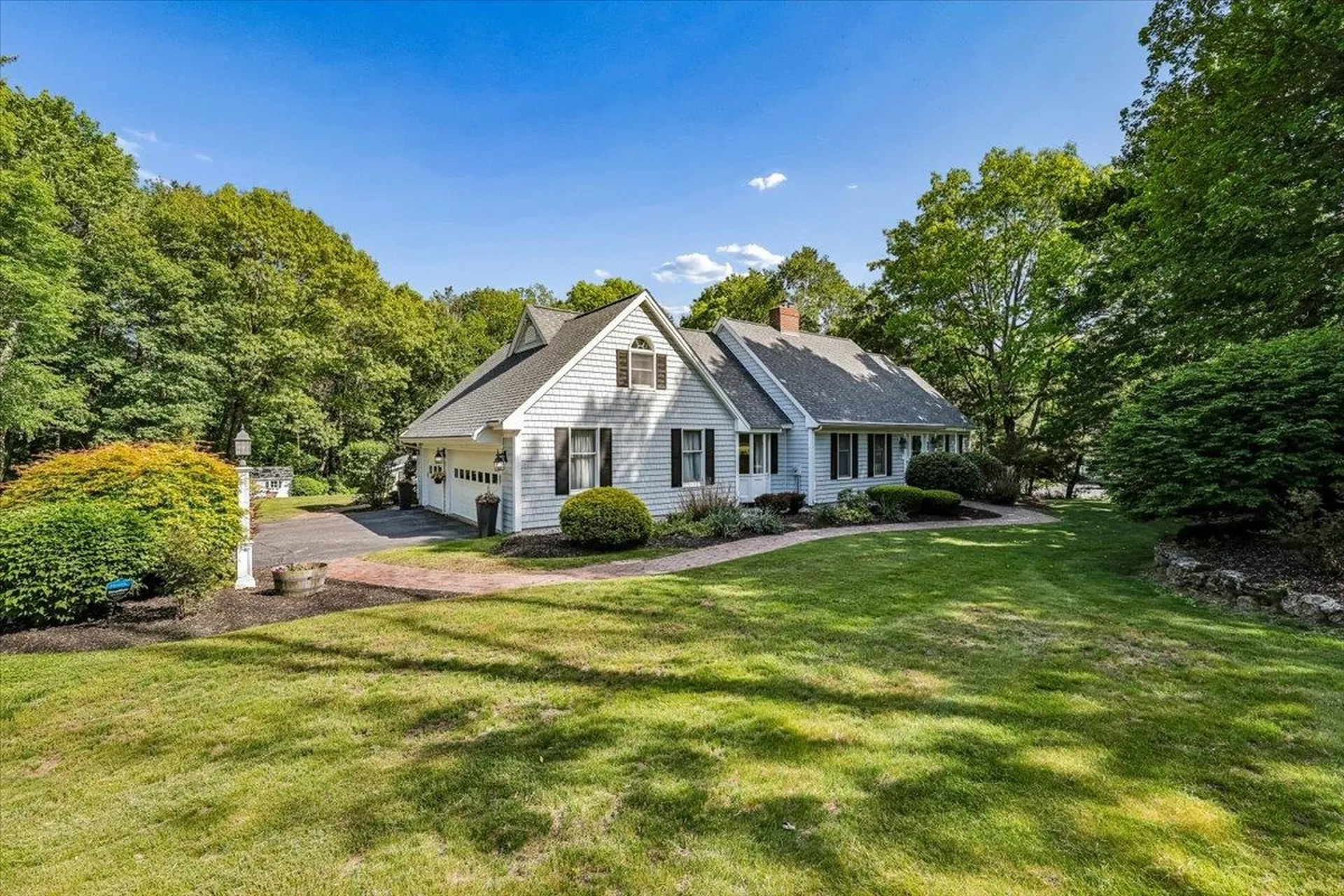 22 Kent Street Windham NH 03087