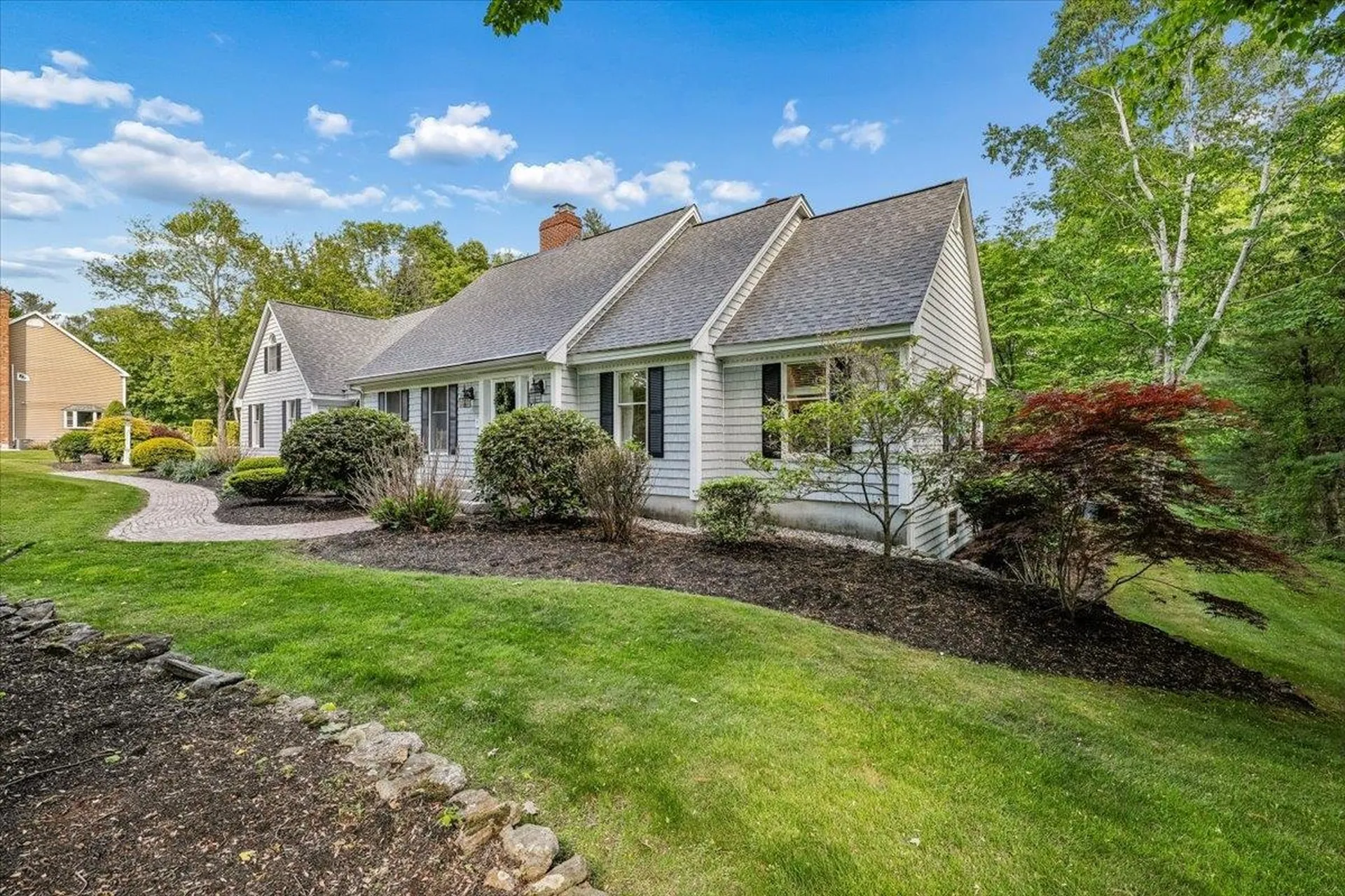 22 Kent Street Windham NH 03087