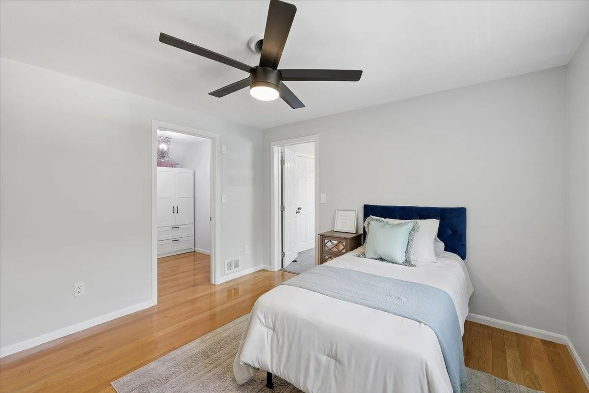 22 Kent Street Windham NH 03087