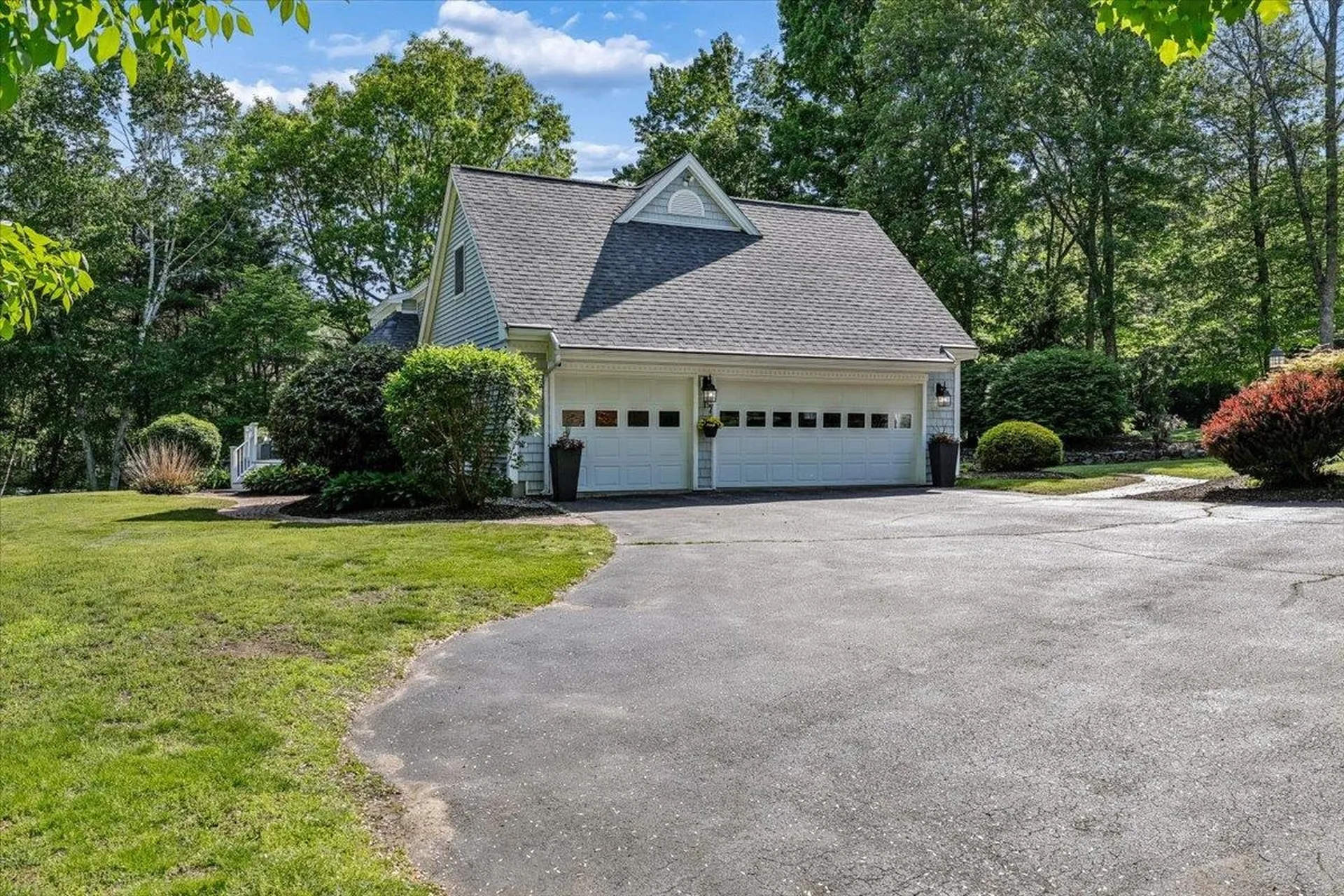 22 Kent Street Windham NH 03087
