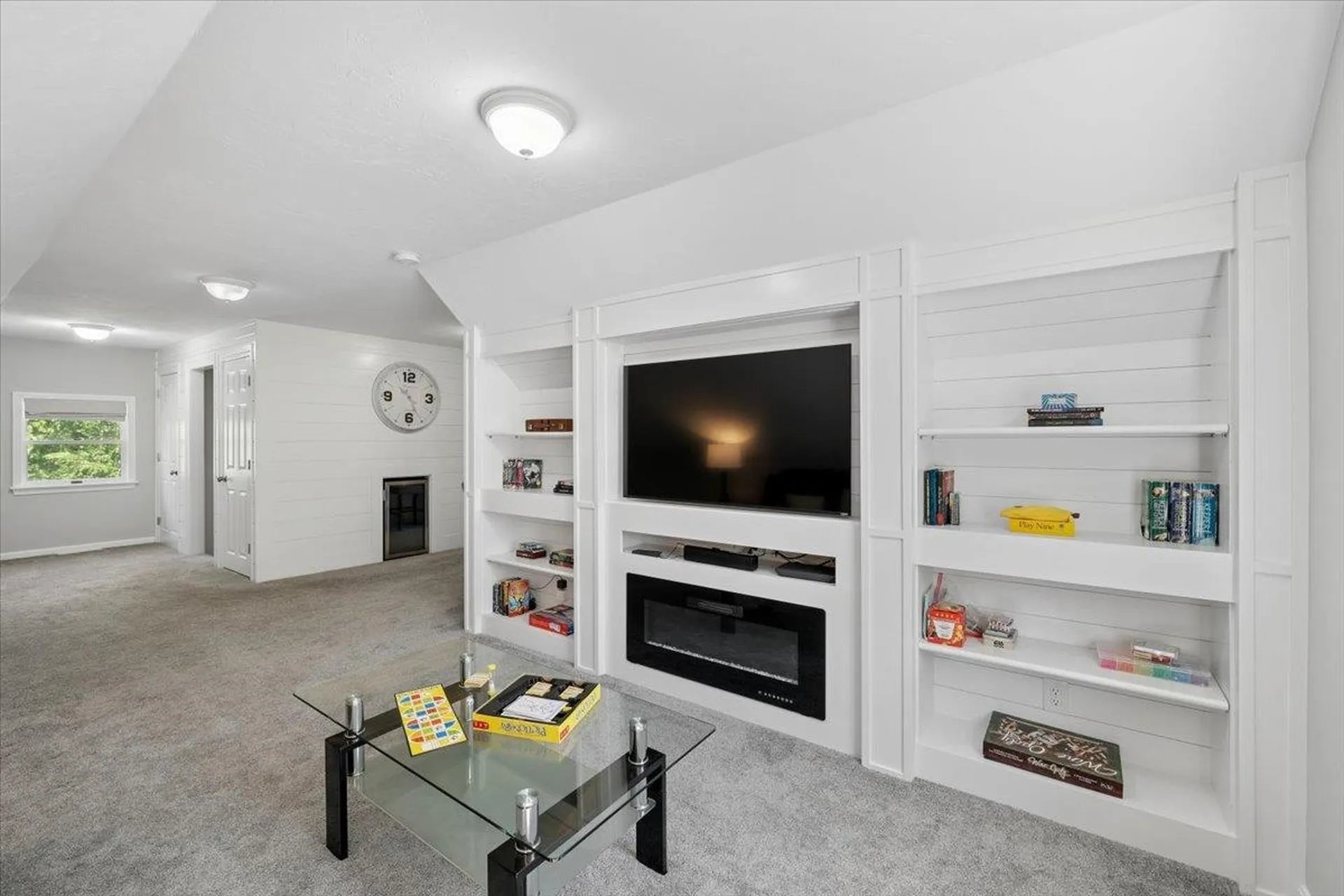 22 Kent Street Windham NH 03087