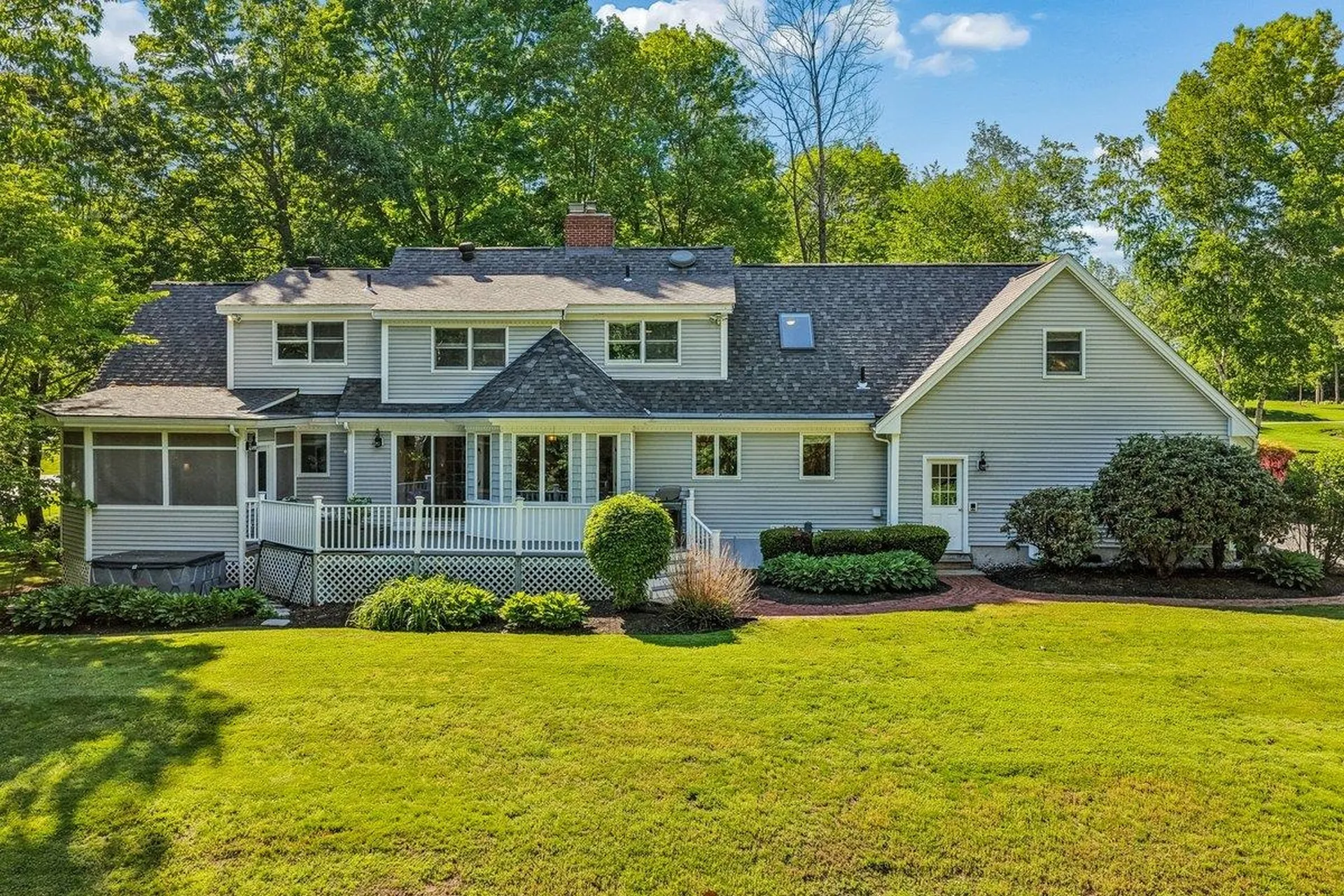 22 Kent Street Windham NH 03087