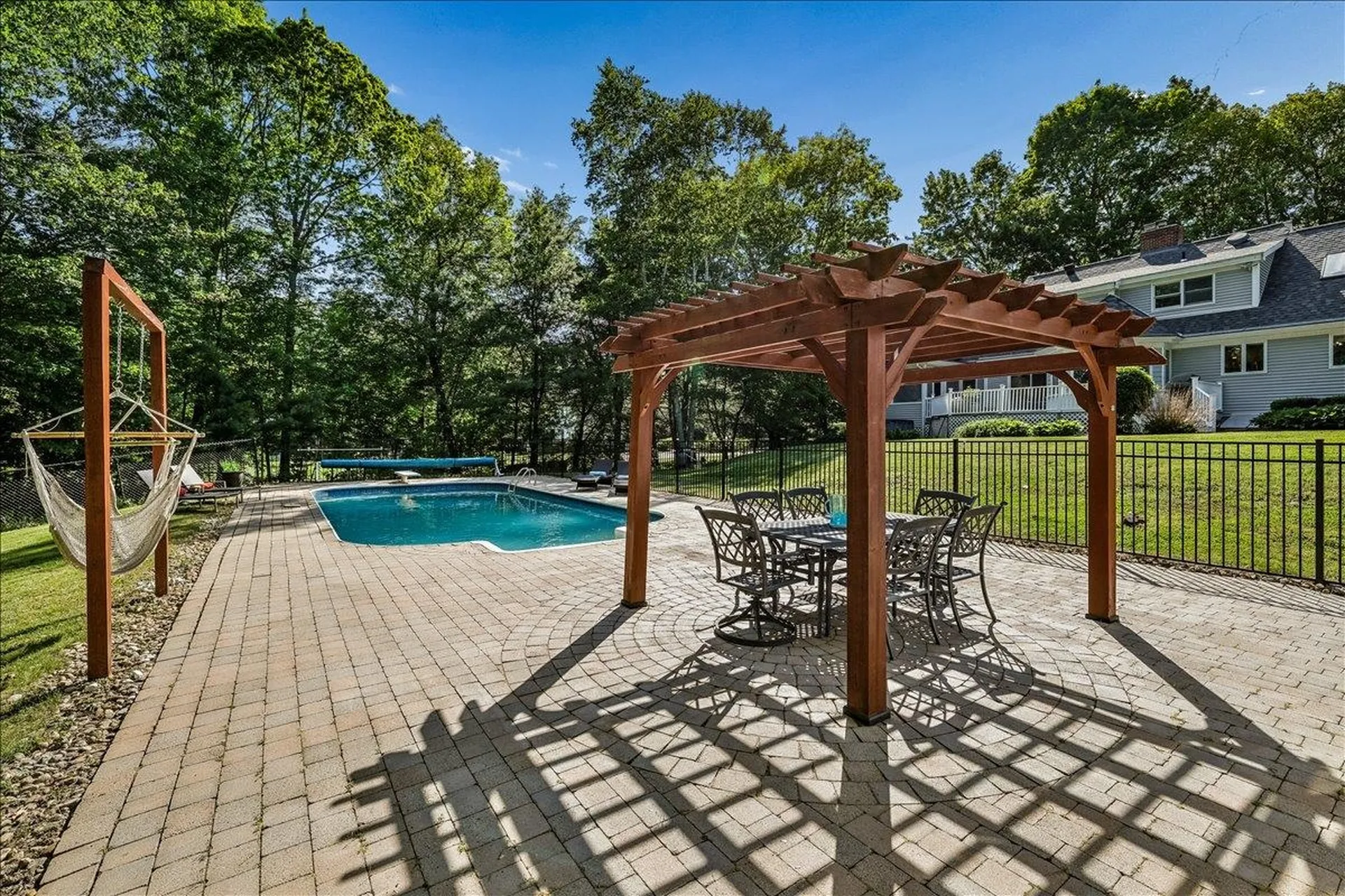 22 Kent Street Windham NH 03087