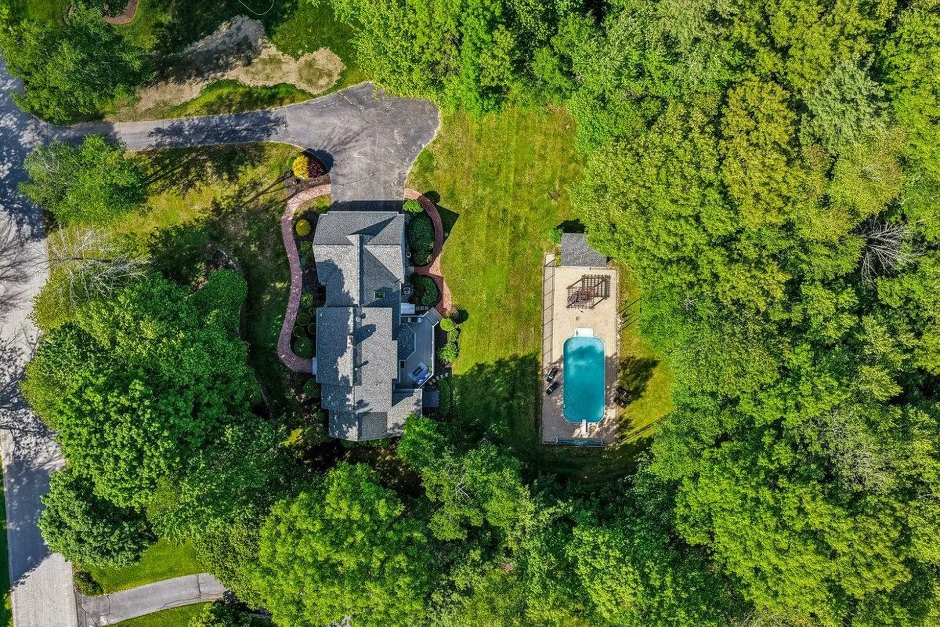 22 Kent Street Windham NH 03087