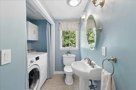 22 Kent Street Windham NH 03087
