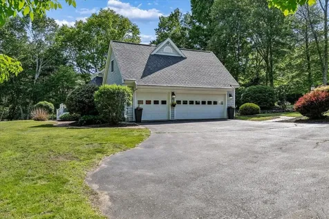 22 Kent Street Windham NH 03087