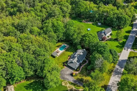 22 Kent Street Windham NH 03087