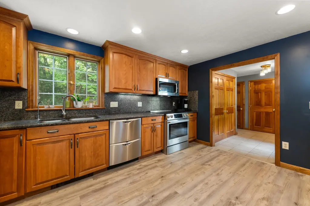 49 Chandler Circle Bow NH 03304