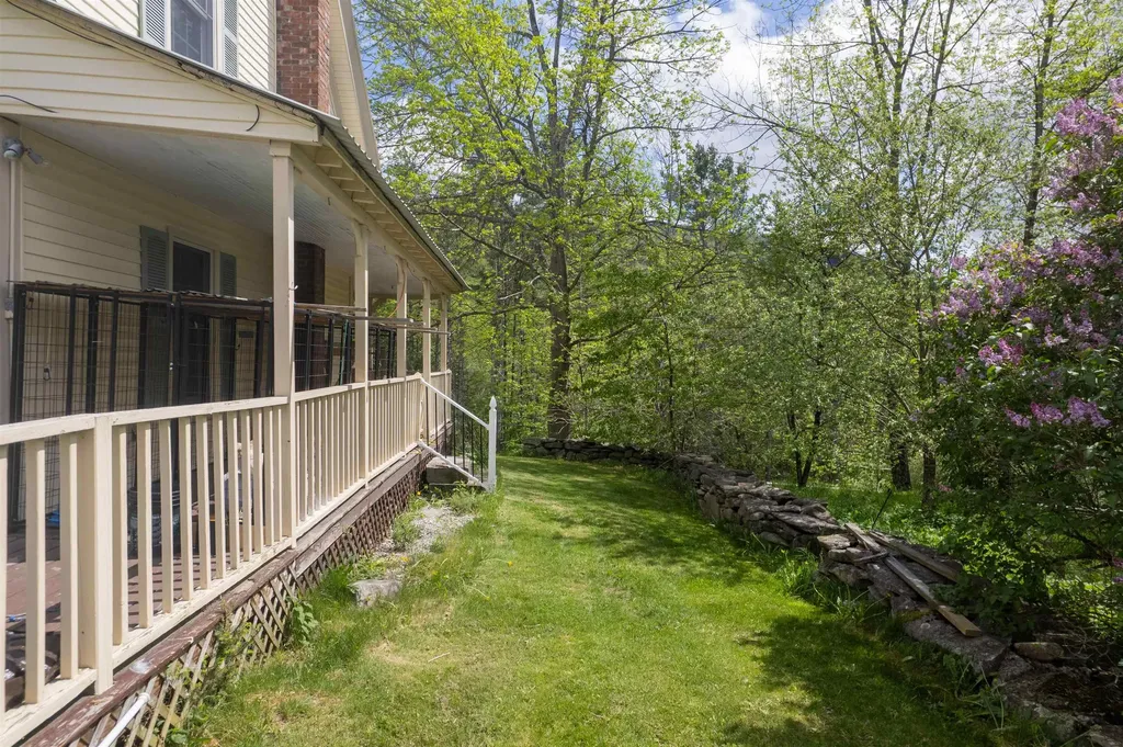 5735 Vt Route 11 Londonderry VT 05148