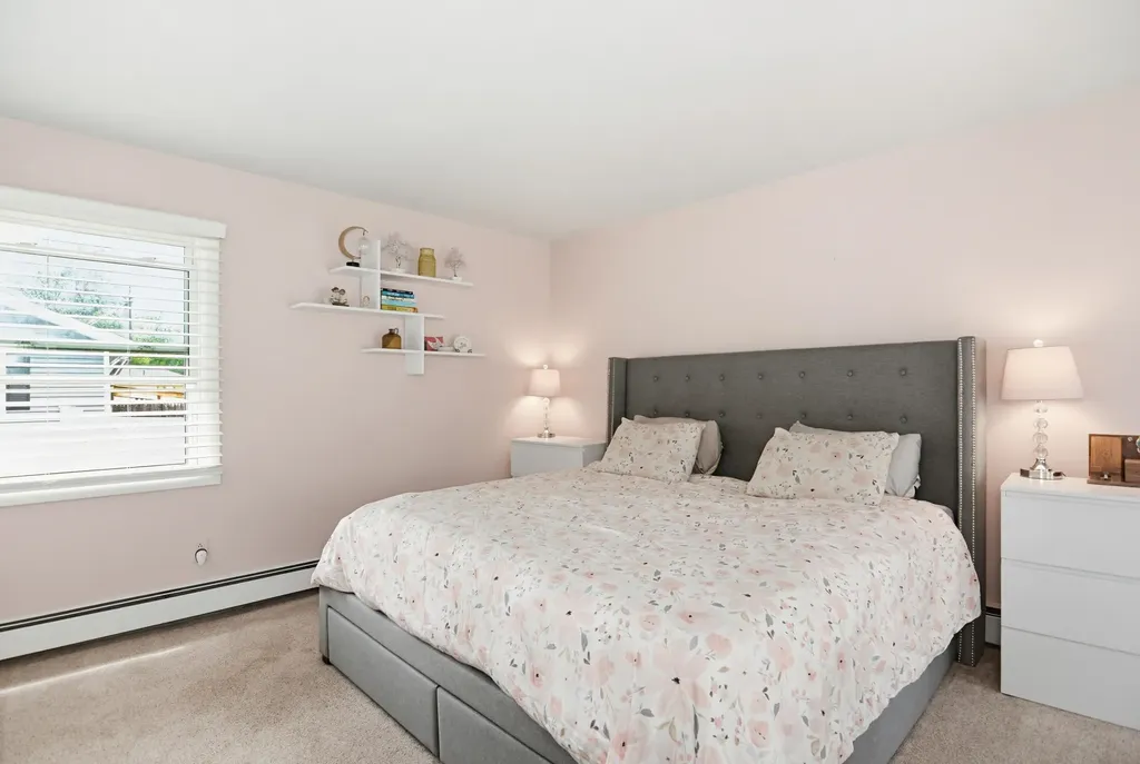 6 Ray Drive Hooksett NH 03106