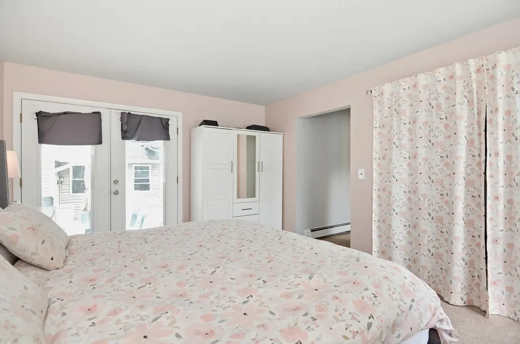 6 Ray Drive Hooksett NH 03106
