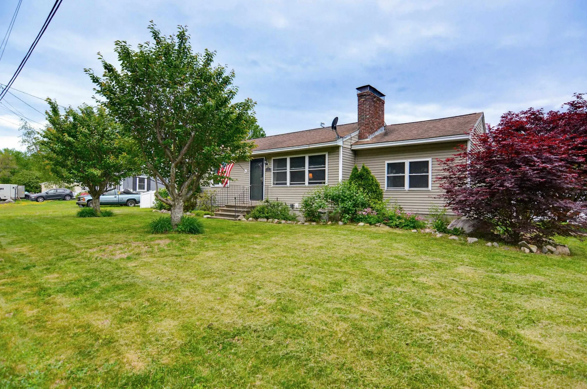6 Ray Drive Hooksett NH 03106