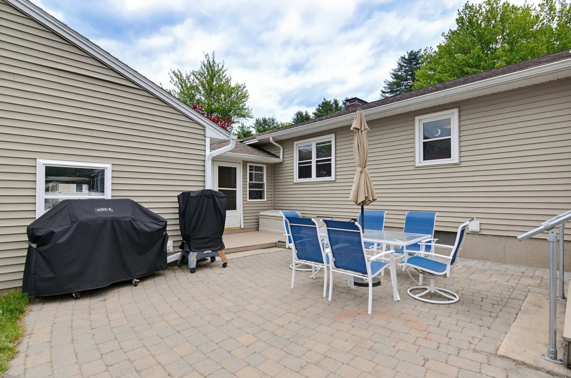6 Ray Drive Hooksett NH 03106