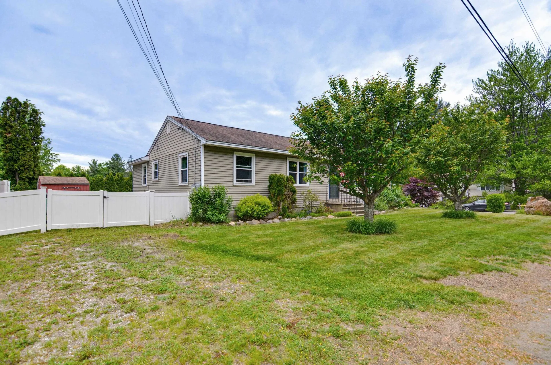 6 Ray Drive Hooksett NH 03106
