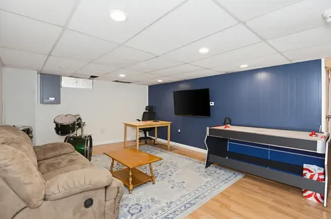 6 Ray Drive Hooksett NH 03106