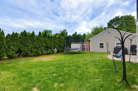 6 Ray Drive Hooksett NH 03106