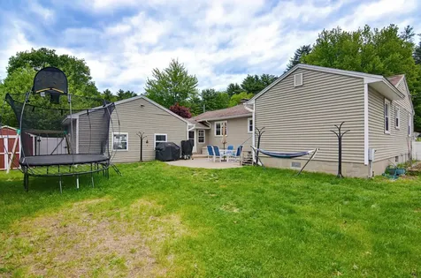 6 Ray Drive Hooksett NH 03106