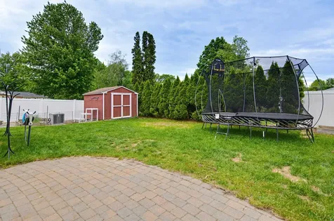 6 Ray Drive Hooksett NH 03106
