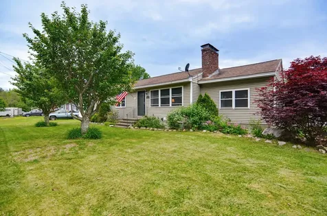 6 Ray Drive Hooksett NH 03106