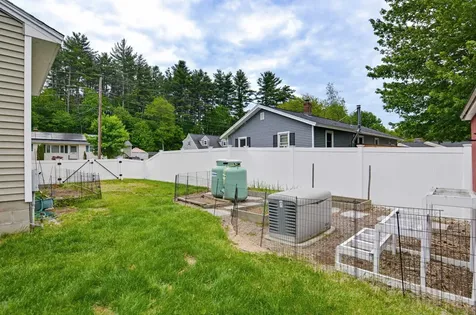 6 Ray Drive Hooksett NH 03106