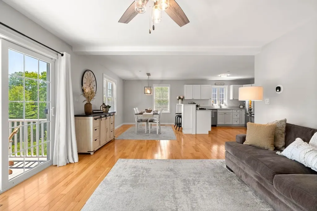 235 Knollwood Way Manchester NH 03102
