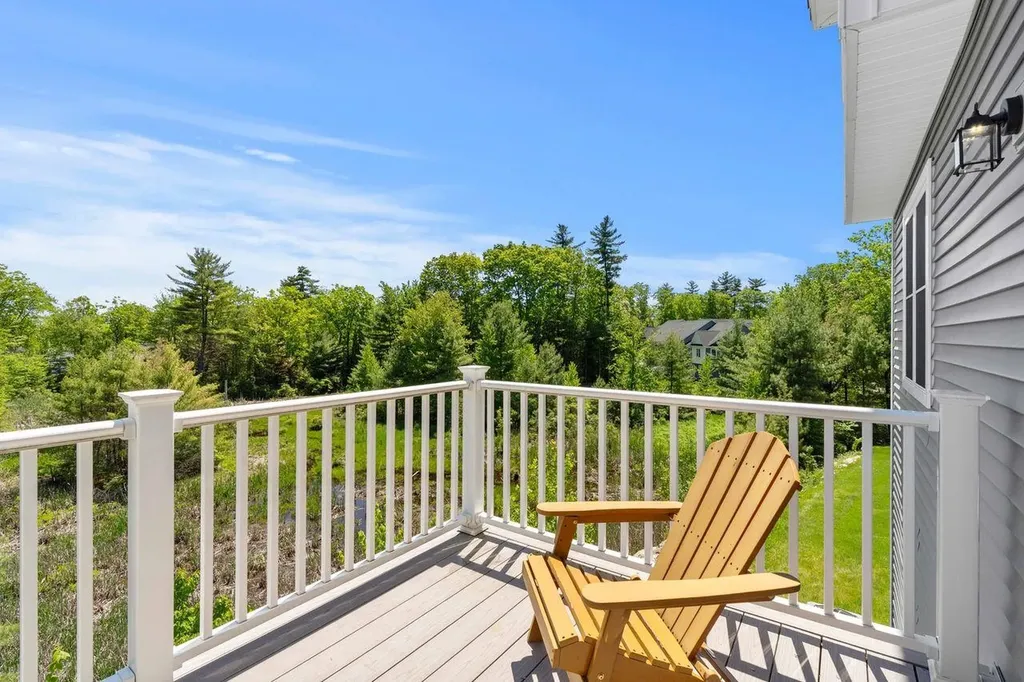 235 Knollwood Way Manchester NH 03102