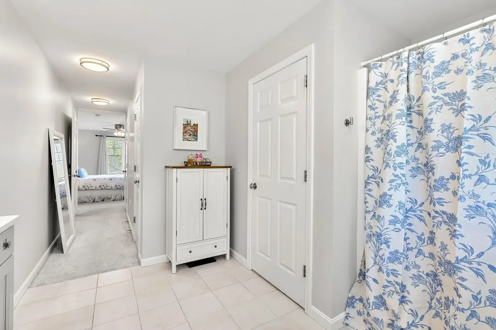 235 Knollwood Way Manchester NH 03102