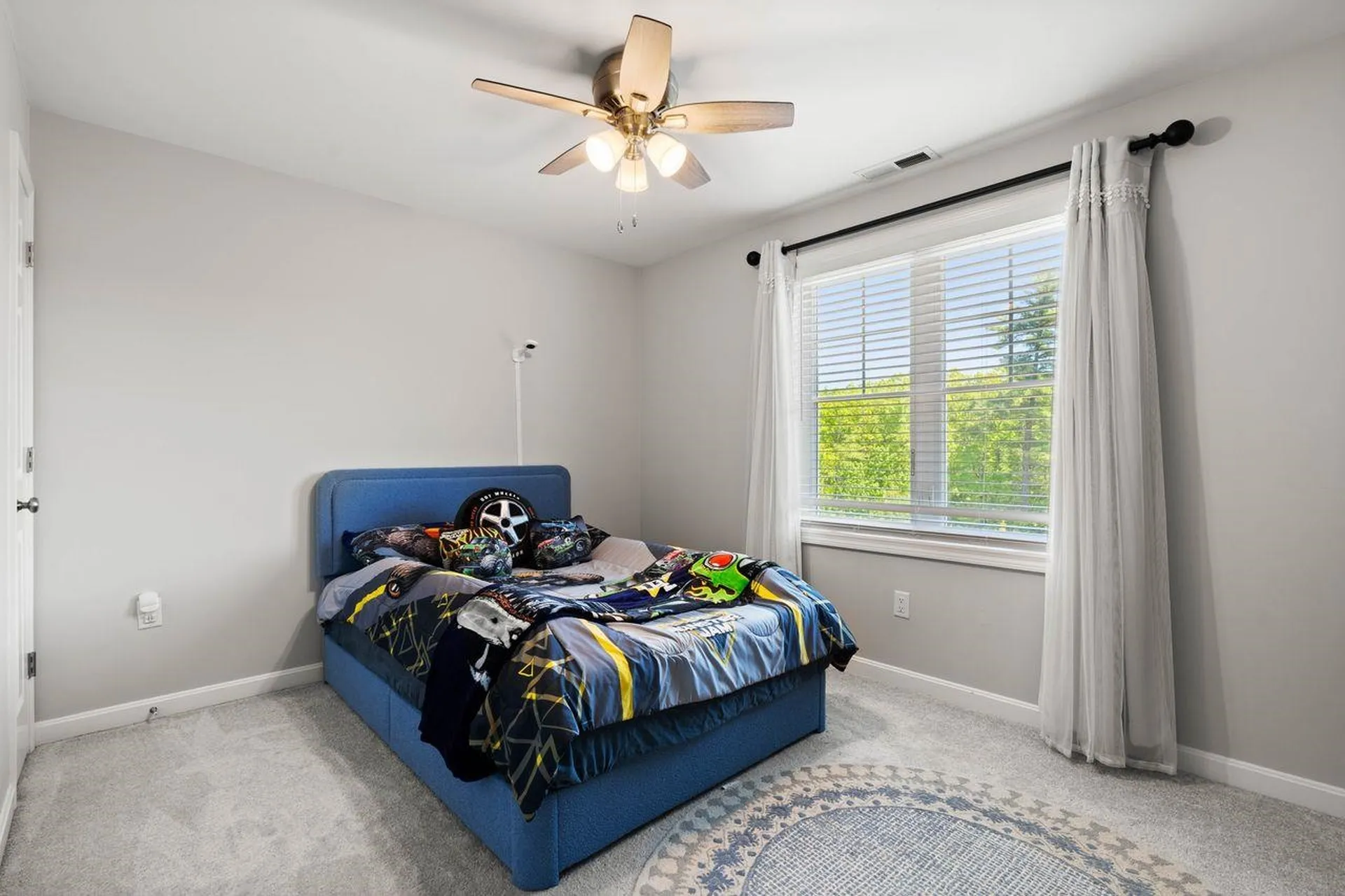 235 Knollwood Way Manchester NH 03102