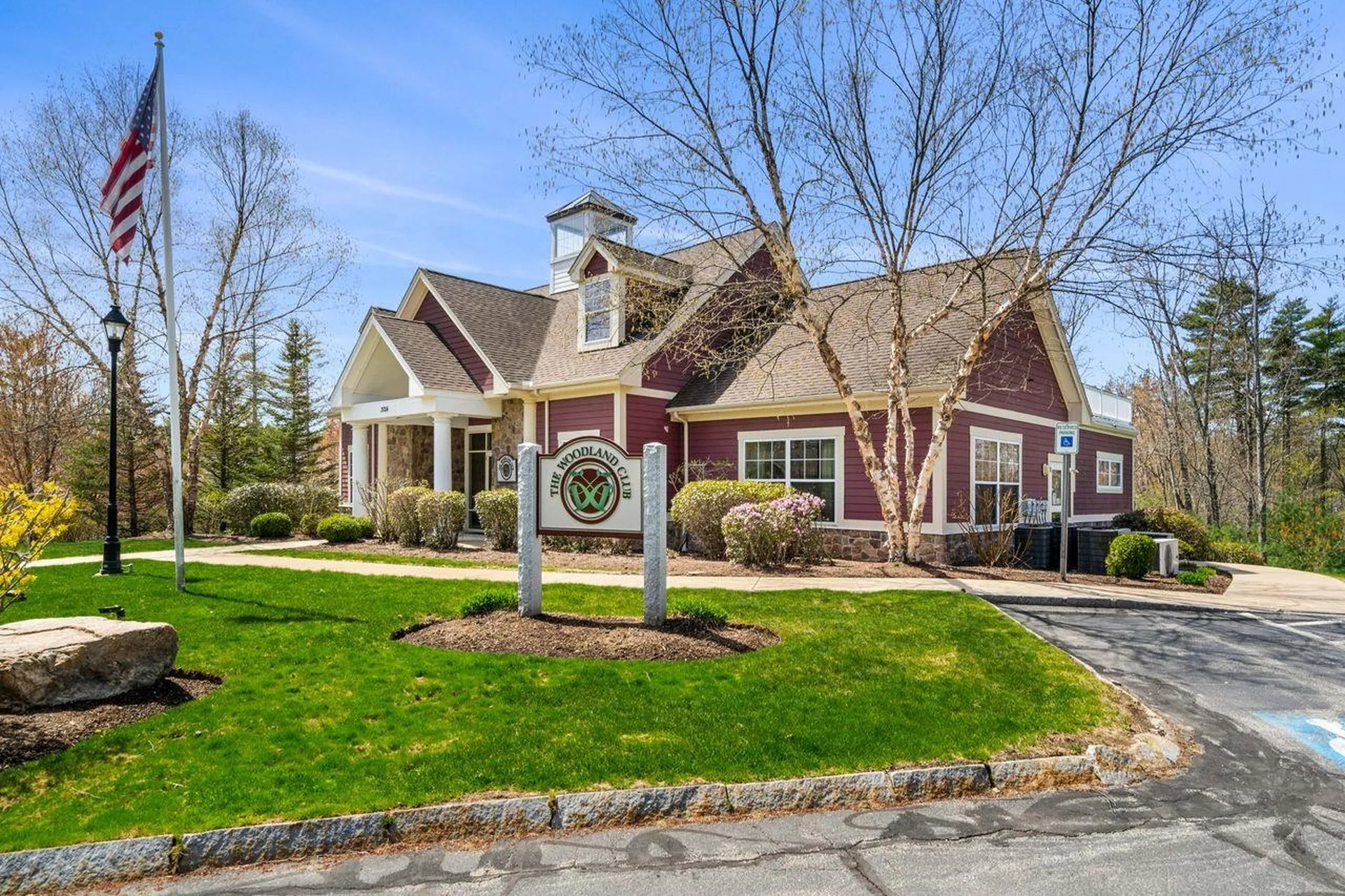 235 Knollwood Way Manchester NH 03102