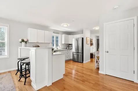 235 Knollwood Way Manchester NH 03102