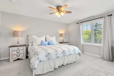 235 Knollwood Way Manchester NH 03102
