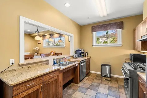 235 Knollwood Way Manchester NH 03102