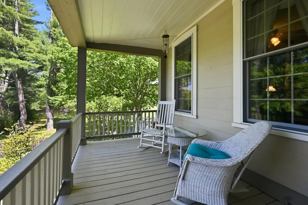 295 Wadleigh Falls Road Lee NH 03861