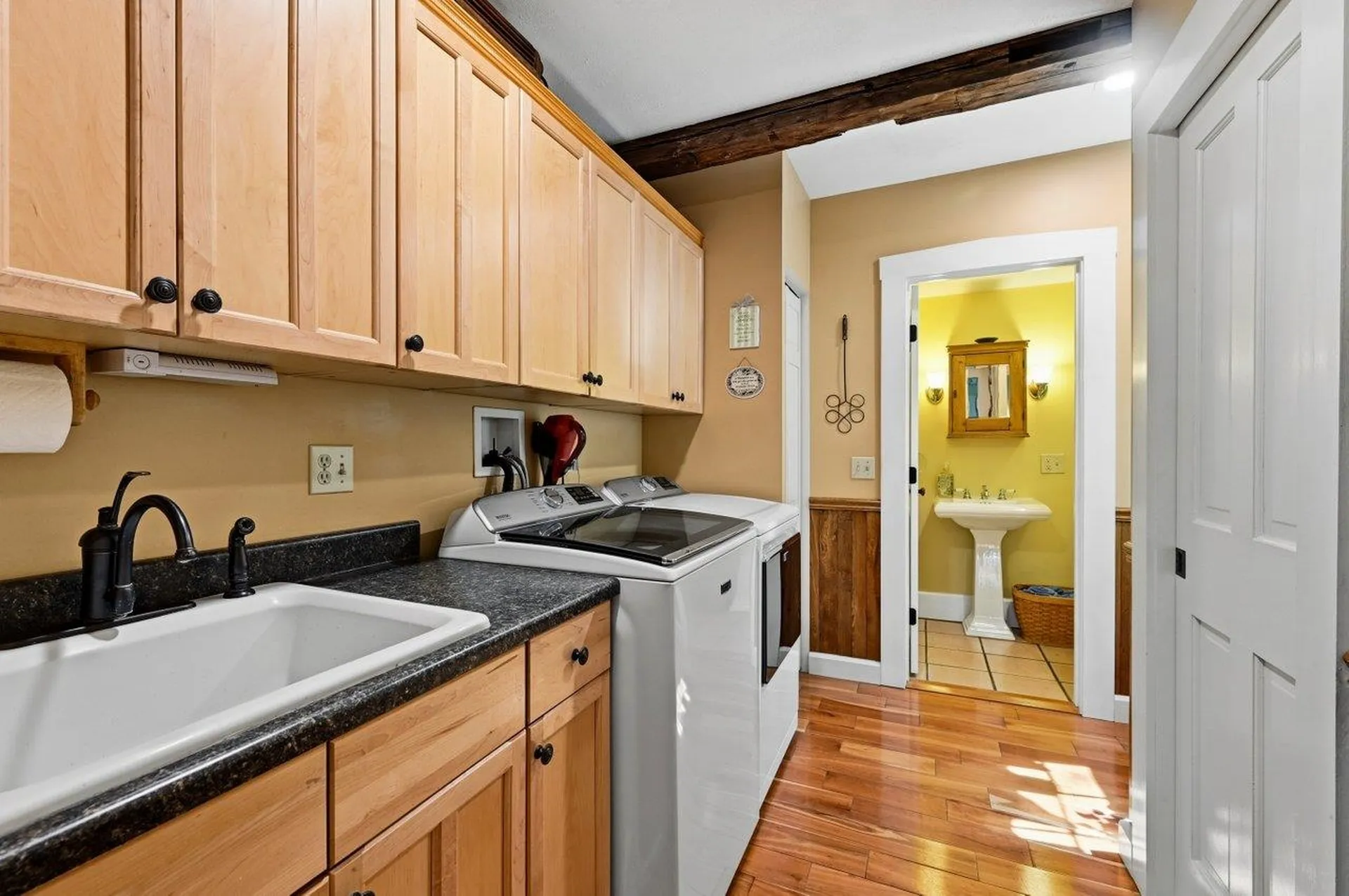 295 Wadleigh Falls Road Lee NH 03861