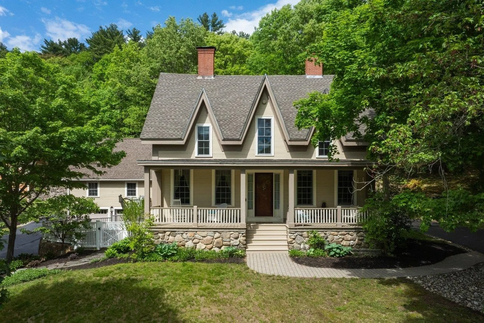 295 Wadleigh Falls Road Lee NH 03861
