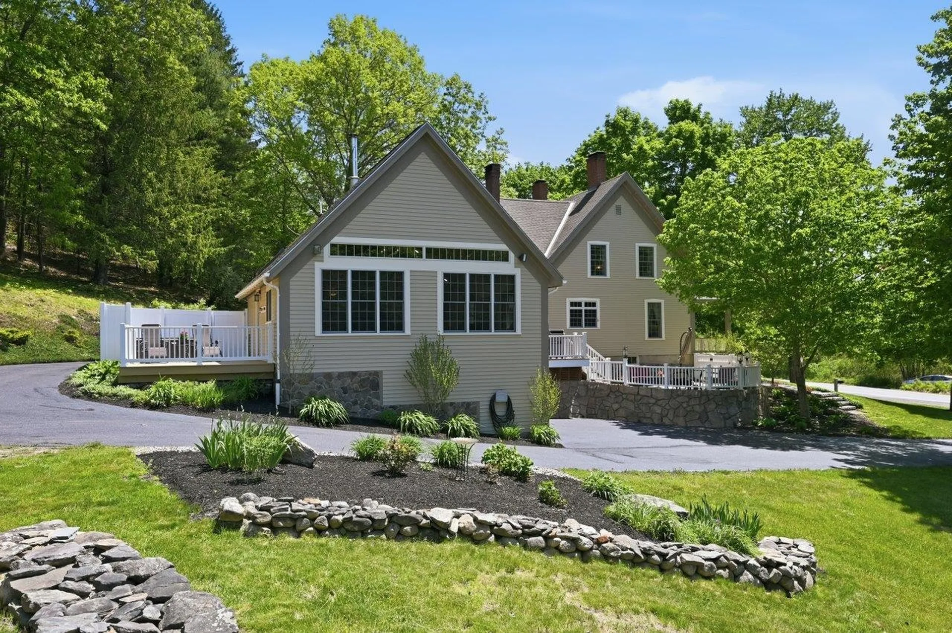 295 Wadleigh Falls Road Lee NH 03861