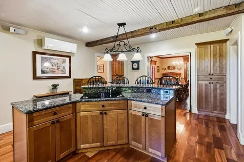 295 Wadleigh Falls Road Lee NH 03861