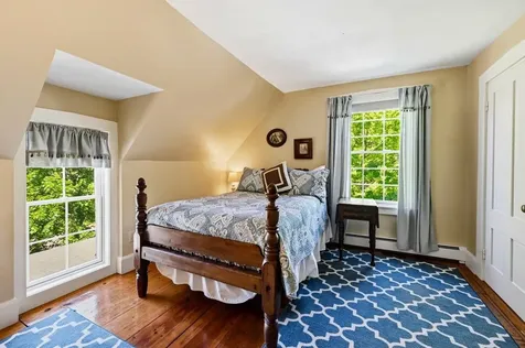 295 Wadleigh Falls Road Lee NH 03861