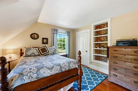 295 Wadleigh Falls Road Lee NH 03861