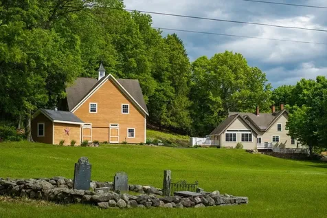 295 Wadleigh Falls Road Lee NH 03861