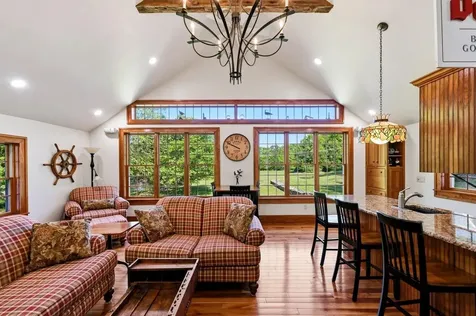 295 Wadleigh Falls Road Lee NH 03861